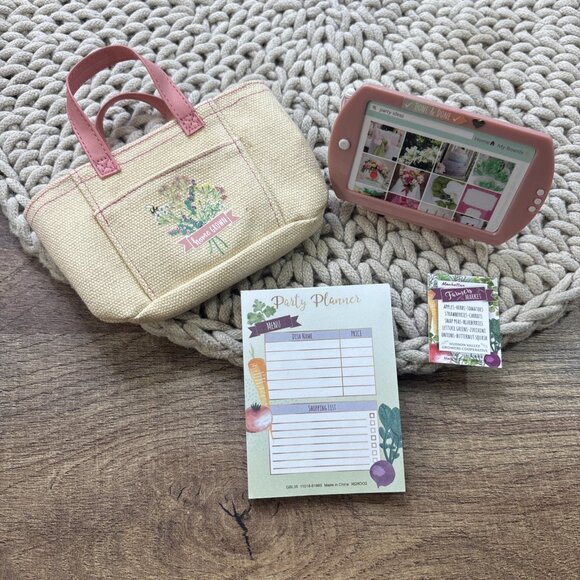 American Girl Doll Blaire Wilson's Accessories Tablet Tote Bag & More GOTY 2019 - Picture 1 of 8